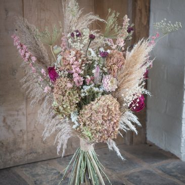 Dried flower bouquet