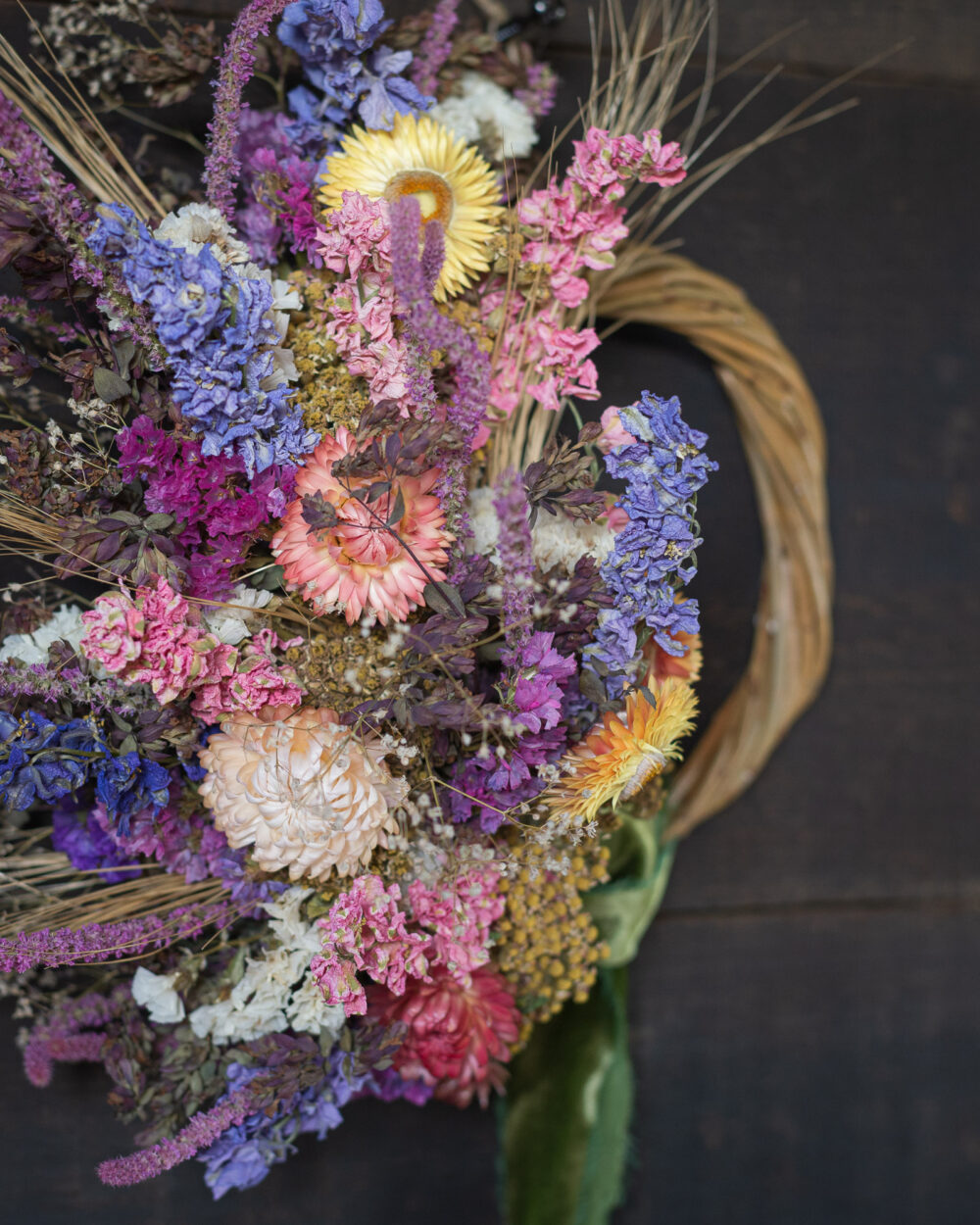 Naturally dyed dried flowers